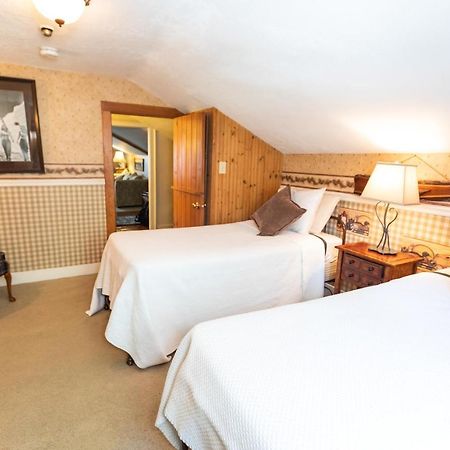 Waybury Inn East Middlebury Екстериор снимка