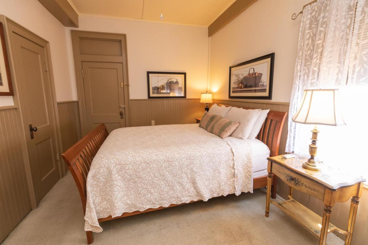 Waybury Inn East Middlebury Екстериор снимка