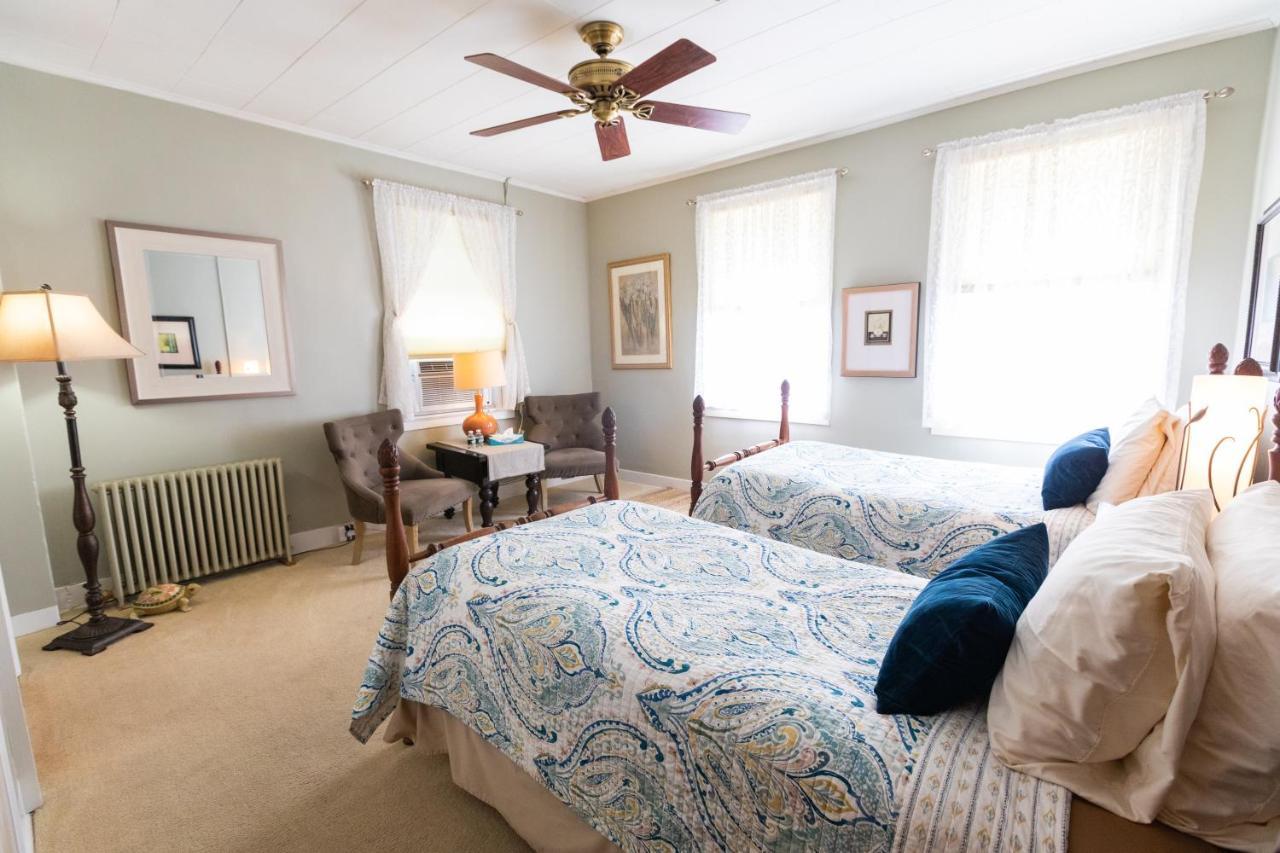 Waybury Inn East Middlebury Екстериор снимка