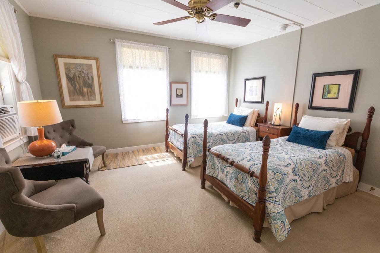 Waybury Inn East Middlebury Екстериор снимка